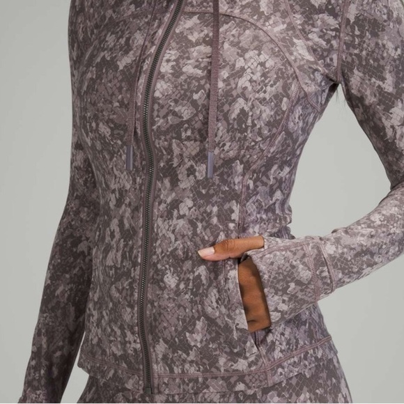 *NWT* Lululemon Hooded Define Jacket *Nulu Hideaway Camo Lunar Rock Multi Size 4 - Picture 8 of 10